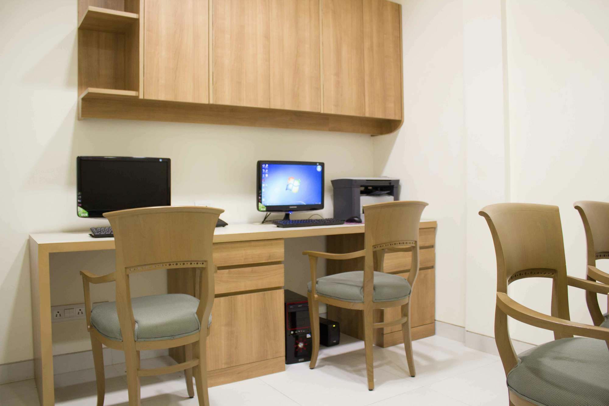Stately Suites Mg Road Gurgaon Extérieur photo